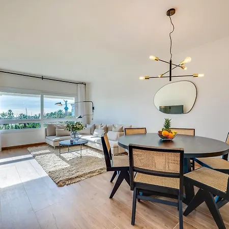 Vacation I 1 Puerto Banus Sea Front Rental, Renovated Appartement *
