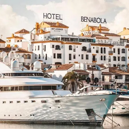 Vacation I 1 Puerto Banus Sea Front Rental, Renovated Appartement