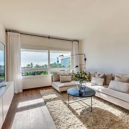 Vacation I 1 Puerto Banus Sea Front Rental, Renovated 아파트 마르베야
