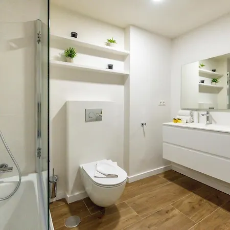Apartament Vacation I 1 Puerto Banus Sea Front Rental, Renovated Marbella